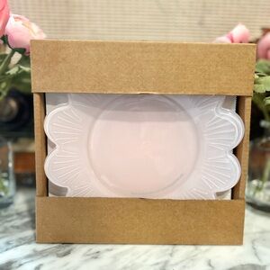 ✨NEW🌸Target Bullseye Playground 2026 Pink Scalloped Flower Shaped Glass Plates🍽️